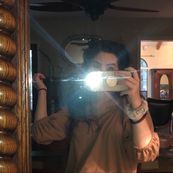 uniqlo caramel top - Picture 4 of 4